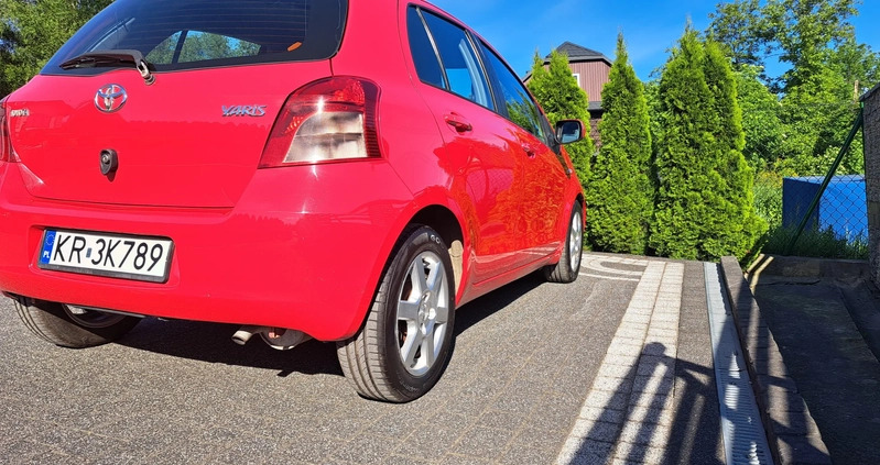 Toyota Yaris cena 14500 przebieg: 192000, rok produkcji 2006 z Kraków małe 56